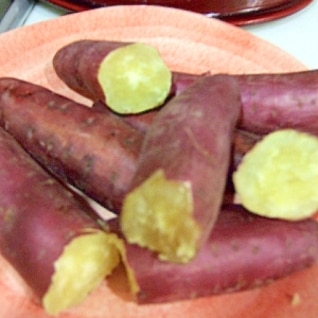 ストウブ鍋で超簡単　蒸し焼き芋